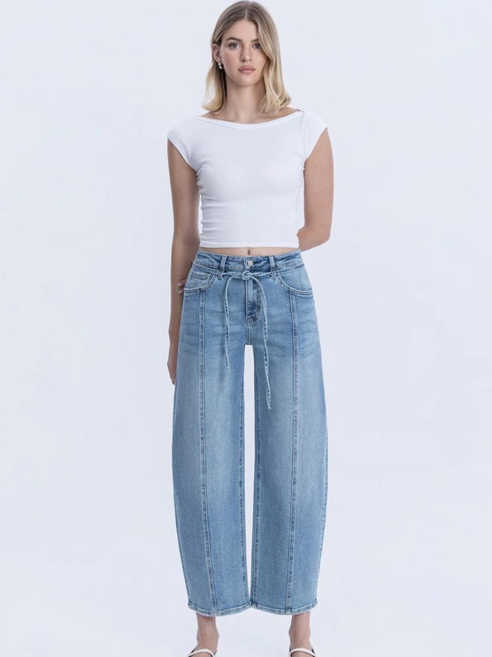 BNWT Barrel Jeans